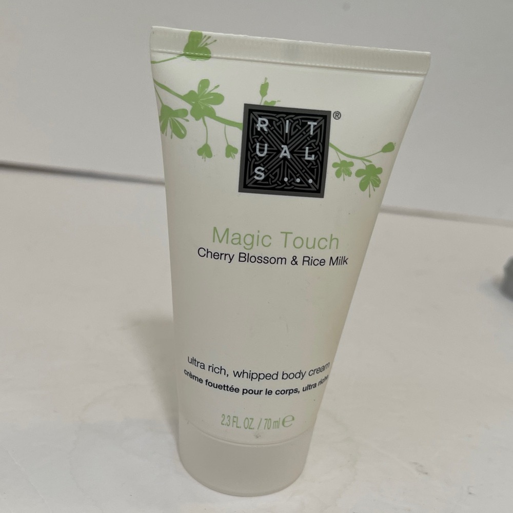 Magic Touch Body Cream - Cherry Blossom & Rice Milk